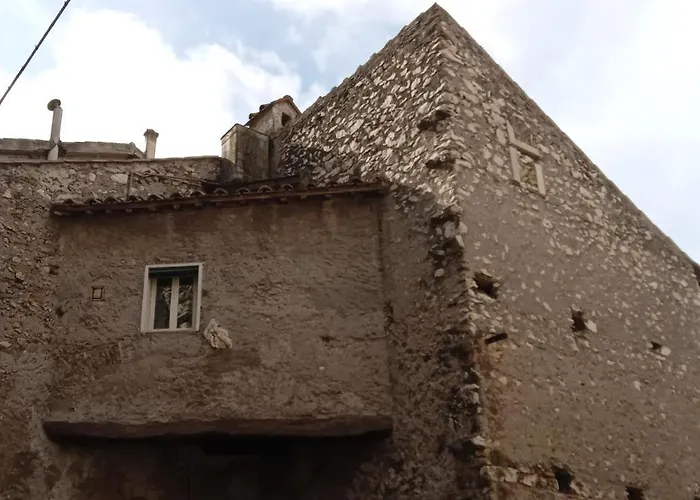 Borgo 63 Medieval House * Montecelio